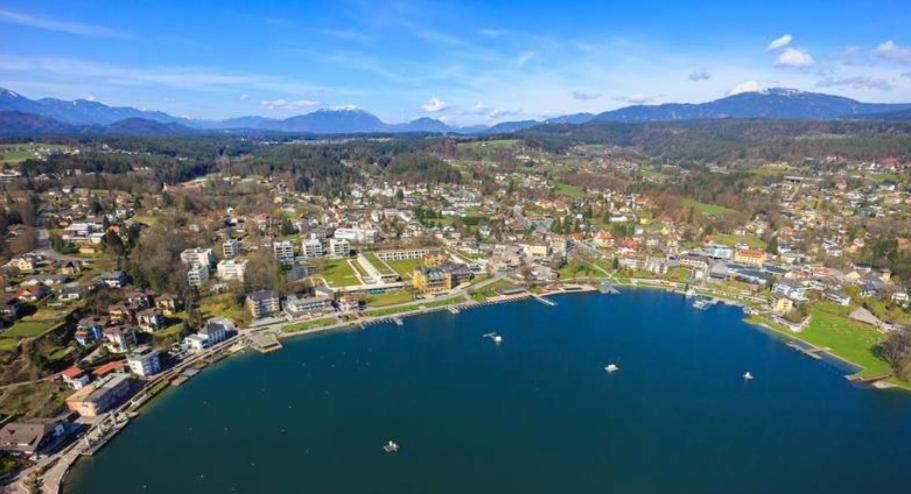 Velden - Villa Right In The Center With Private Parking Velden am Wörthersee Exterior foto